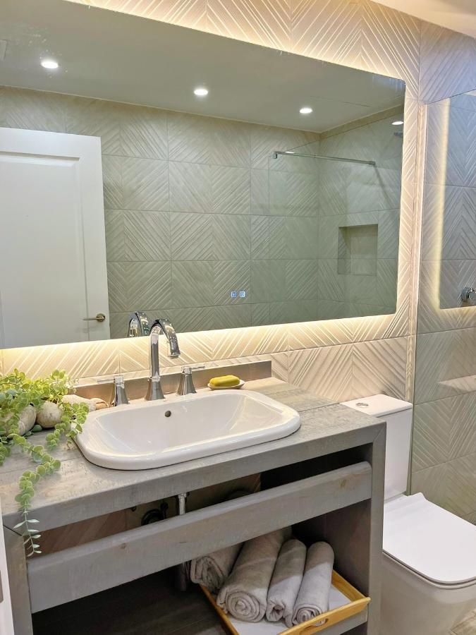 Cheerful Townhouse Center Sitges 5 Bedrooms Pool And Terrace Екстериор снимка